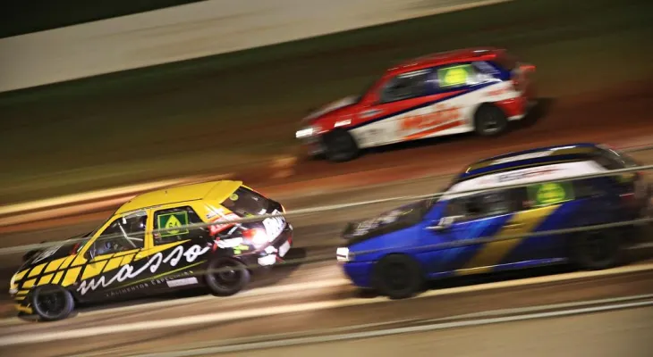 Cascavel de Ouro leva quatro categorias à pista