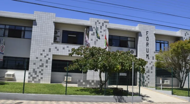 Homem é preso em flagrante por ameaçar ex-companheira dentro de fórum em Curitibanos