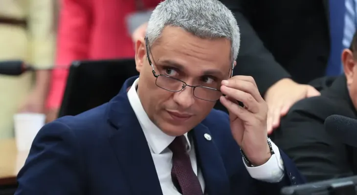 STF torna réu deputado Gustavo Gayer por montagem de Lula com IA e suástica