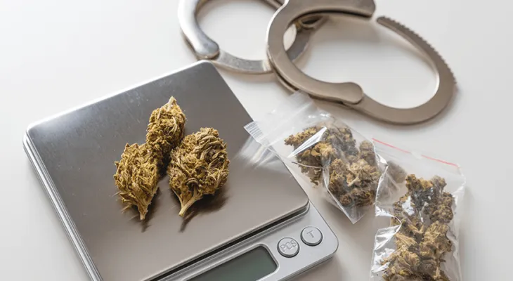 Juíza concede liberdade provisória a acusado de tráfico