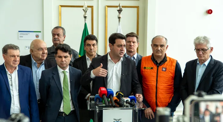 Ratinho Junior autoriza repasse de R$ 50 milhões para auxiliar municípios atingidos por temporais no Paraná