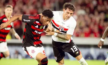 Flamengo encara o São Paulo para ‘dormir’ na ponta da tabela do Brasileiro