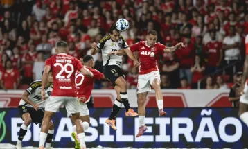 Desfalcado, Inter encara o Vitória em Salvador. Grêmio tem jogo duro contra o Cruzeiro