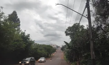 Quarta-feira (05) promete chuva e ventos fortes