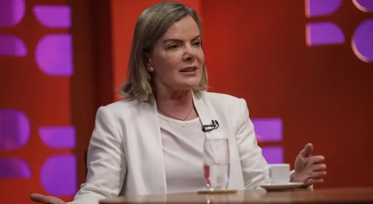 Governo é contra equiparar facções ao terrorismo, diz Gleisi Hoffmann