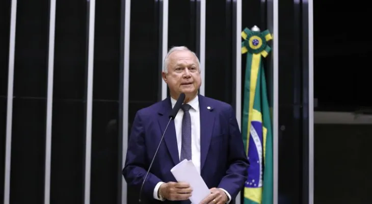 CCJ da Câmara adia análise de projeto que equipara facções criminosas a grupos terroristas