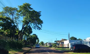 Quinta-feira de sol e clima agradável em Cascavel