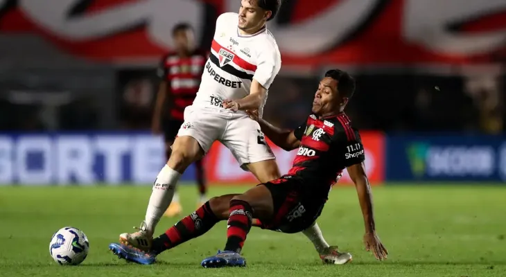 São Paulo arranca empate e impede Fla de assumir liderança