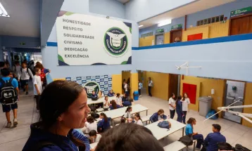 Modelo cívico-militar na educação do Paraná é aprovado por 90% de pais e professores