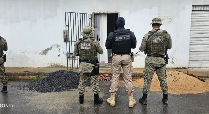Gaeco e Polícia Militar deflagram 2ª fase da Operação Passiflora, que apura organização criminosa voltada ao tráfico de drogas e comércio de armas