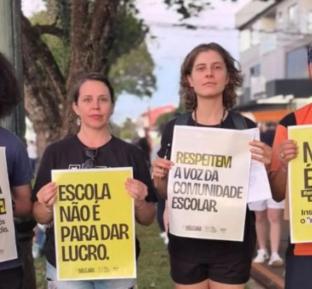 APP-Sindicato lança abaixo-assinado contra privatização e militarização de escolas no Paraná