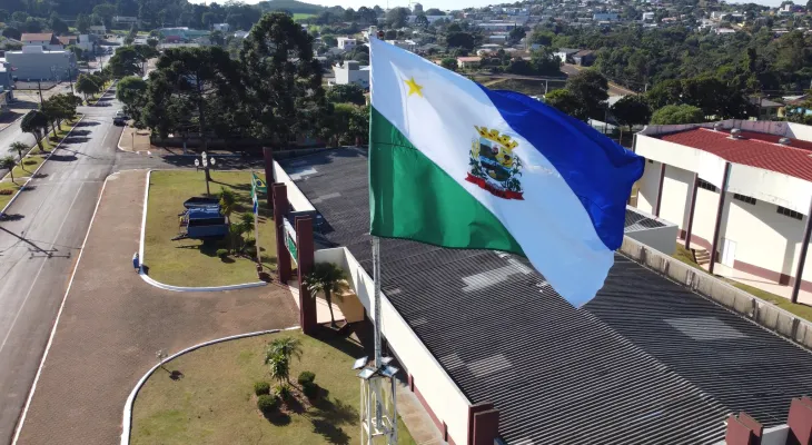 Prefeitura de Ibema decreta luto oficial após morte de estudante em acidente com trave de futsal