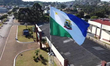 Prefeitura de Ibema decreta luto oficial após morte de estudante em acidente com trave de futsal