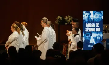 Missa de 7º dia homenageia policiais mortos em operação no Rio