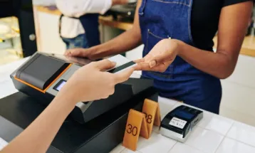 TRT considera discriminatória divisão desigual de gorjetas entre funcionários do mesmo setor