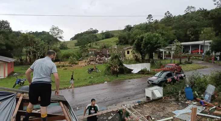Cidades do Paraná se mobilizam para arrecadar doações às vítimas do tornado em Rio Bonito do Iguaçu