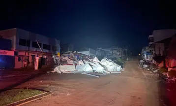 Número de mortos após tornado no Paraná sobe para seis