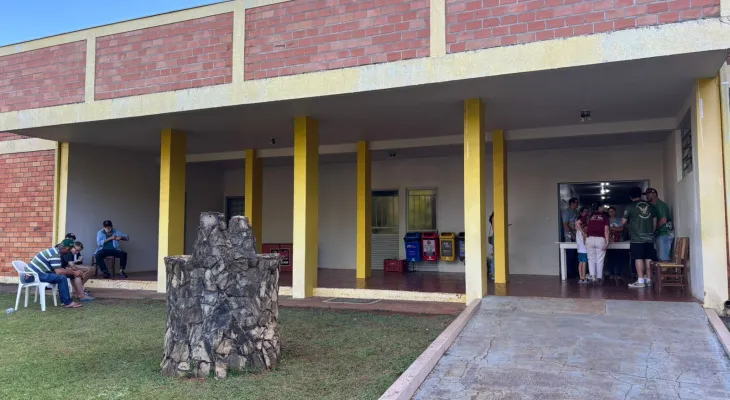 Desabrigados relatam incerteza após tornado destruir Rio Bonito do Iguaçu