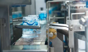 Sanepar destina toda produção de copos d’água para Rio Bonito do Iguaçu e suspende cobranças por três meses