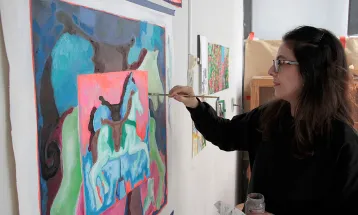 Entre o real e o fantástico: Laura Ridolfi é nova residente no Museu Casa Alfredo Andersen