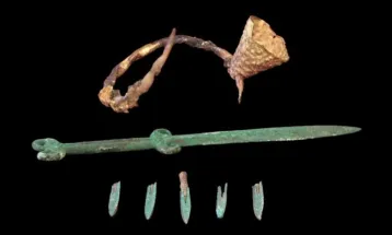 Descoberto túmulo intacto de guerreiro no Cazaquistão