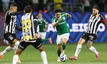 A liderança do Campeonato Brasileiro irá mudar de mãos neste sábado?