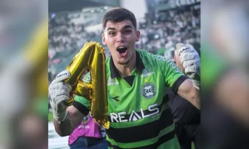 Coritiba confirma acesso à Série A, mas frustra torcida ao adiar festa do título