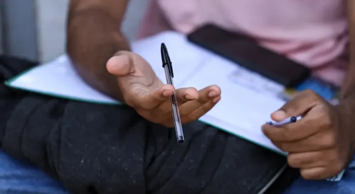 Tiroteio fecha escola e MEC remarca prova do Enem para candidatos do Rio