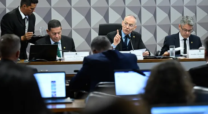 CPI do Crime Organizado ouve diretores da Polícia Federal nesta terça