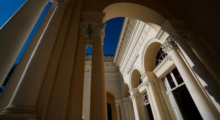 TJ mantém suspensão de sessão que votaria cassação da vereadora Professora Angela em Curitiba