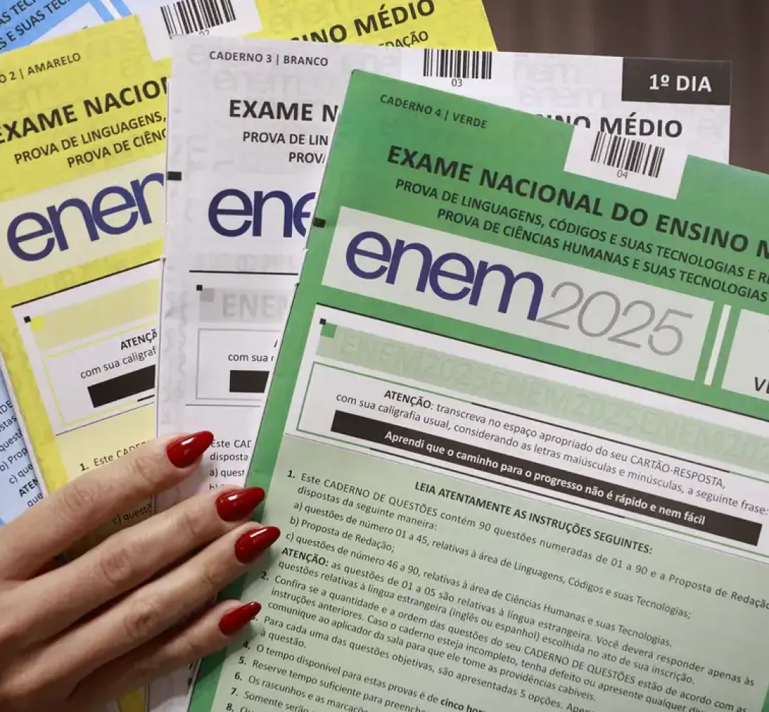 Anulação de 3 questões do Enem ocorre por “precaução”, diz ministro