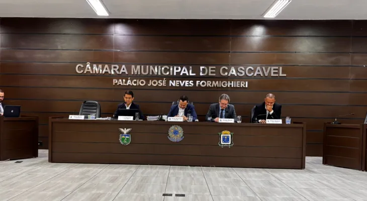 Relatório final da CPI sobre denúncias em CMEIs começa a ser lido na Câmara de Cascavel