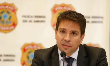 Câmara diz que não foi informada sobre saída de Ramagem do país