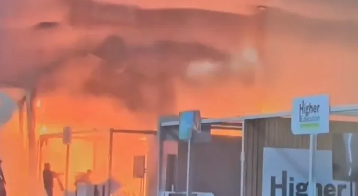 Incêndio atinge pavilhão da COP30 em Belém; área é evacuada