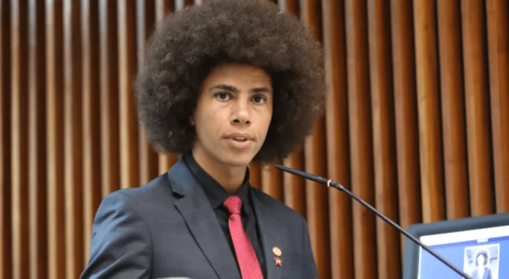 Vídeo divulgado por advogado e novas manifestações políticas ampliam crise envolvendo Renato Freitas