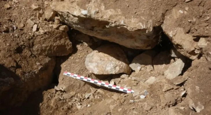 Arqueólogos encontram cabeça decapitada que teria sido exposta pelos romanos