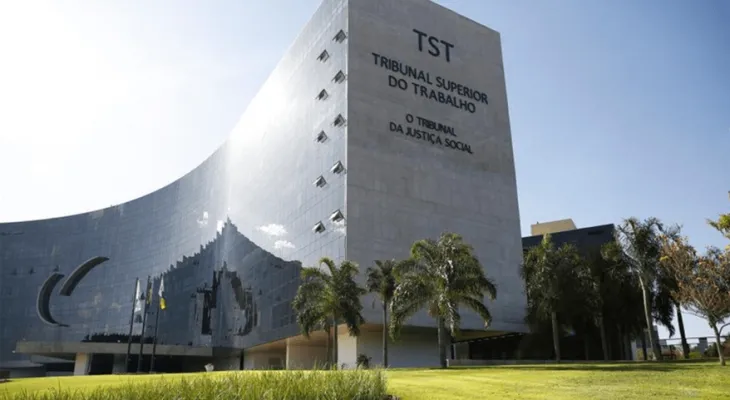 TST valida dispensa na Sanepar e afasta discriminação