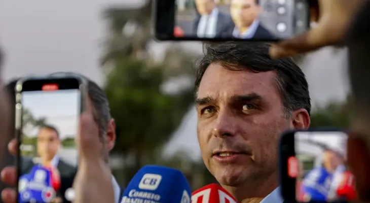 Moraes autoriza a visita dos filhos de Bolsonaro na PF