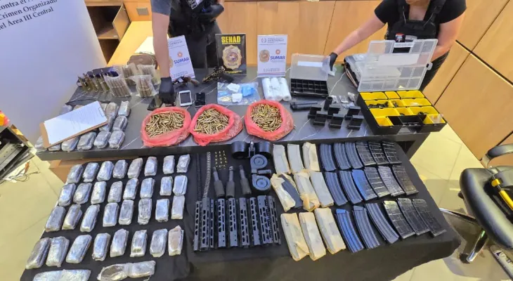 Paraguai desmantela estrutura que abastecia o Comando Vermelho com armas e drogas