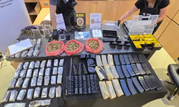 Paraguai desmantela estrutura que abastecia o Comando Vermelho com armas e drogas