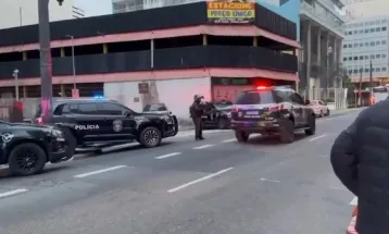 PCPR e PRF cumprem mandados contra grupo que usava falsos carros oficiais para transportar drogas