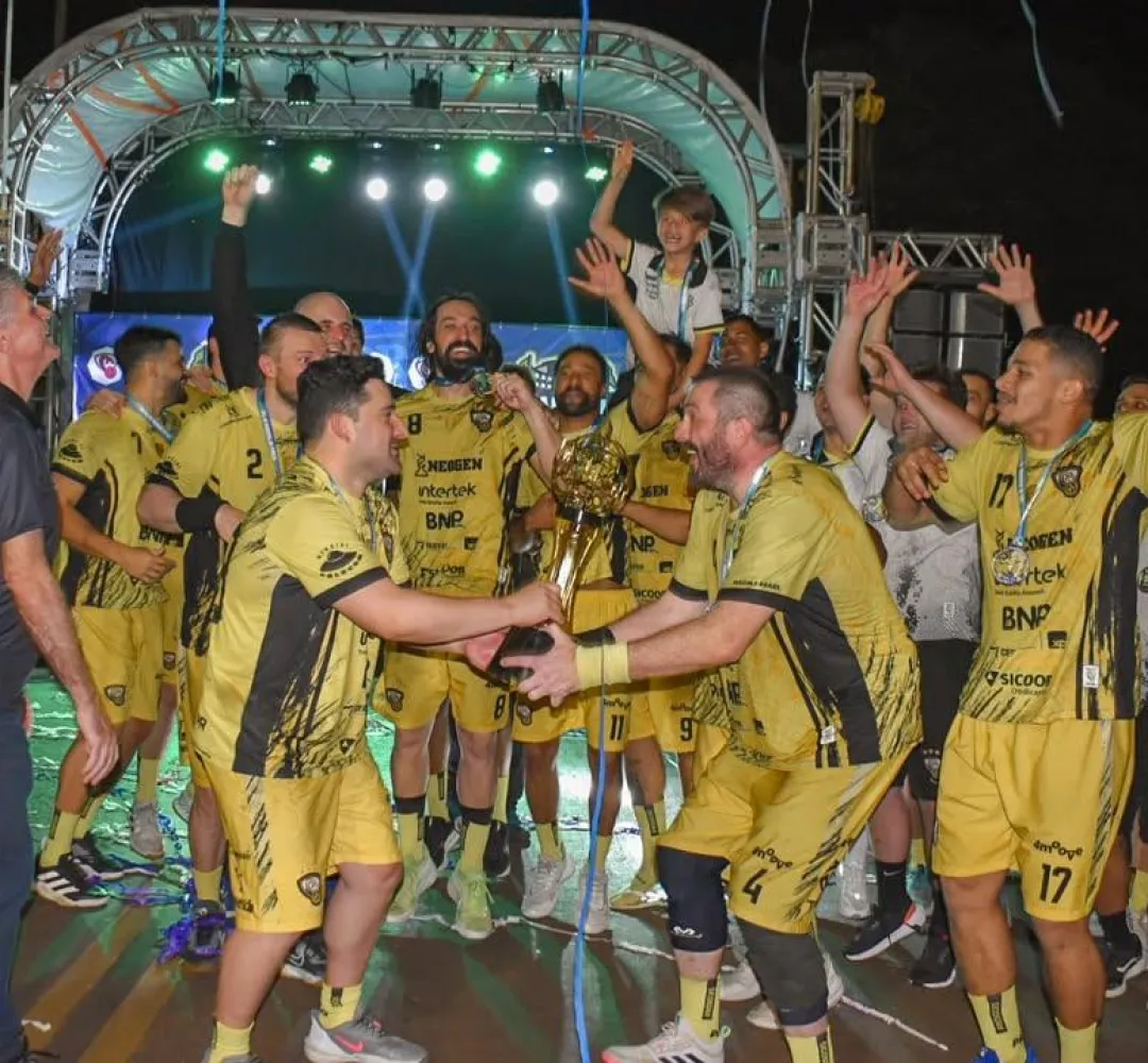 Handebol de Cascavel é ouro em dose dupla no Paranaense adulto