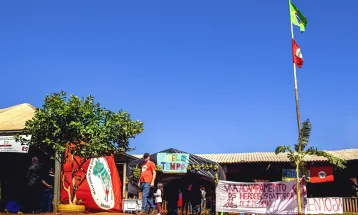 Justiça determina restabelecimento de energia a acampamento com 1,1 mil famílias no Centro-Sul do Paraná