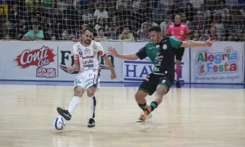 Zequinha tenta ampliar a história no Cascavel Futsal