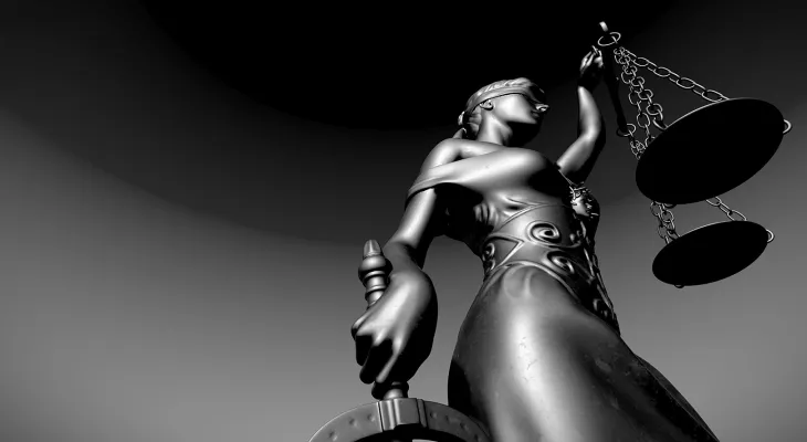 Influenciadora é condenada por expor filha em rede social