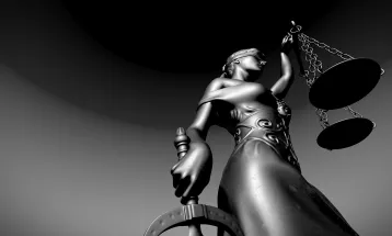 Influenciadora é condenada por expor filha em rede social