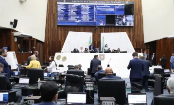 Assembleia aprova mudança nas custas judiciais do Paraná e texto volta à CCJ após emenda