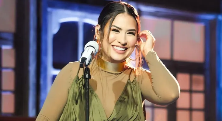 Simone Mendes fala sobre repercussão de não usar calcinha e anuncia novo DVD em Brasília