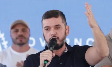 Após colocar tornozeleira eletrônica, Rodrigo Bacellar é solto no Rio