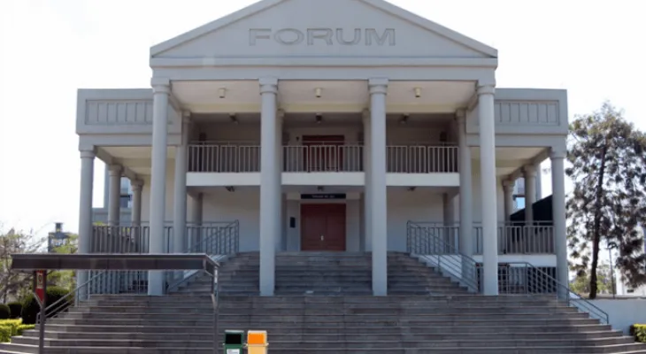 Homem é condenado a 39 anos por feminicídio da esposa um dia antes do divórcio em Criciúma